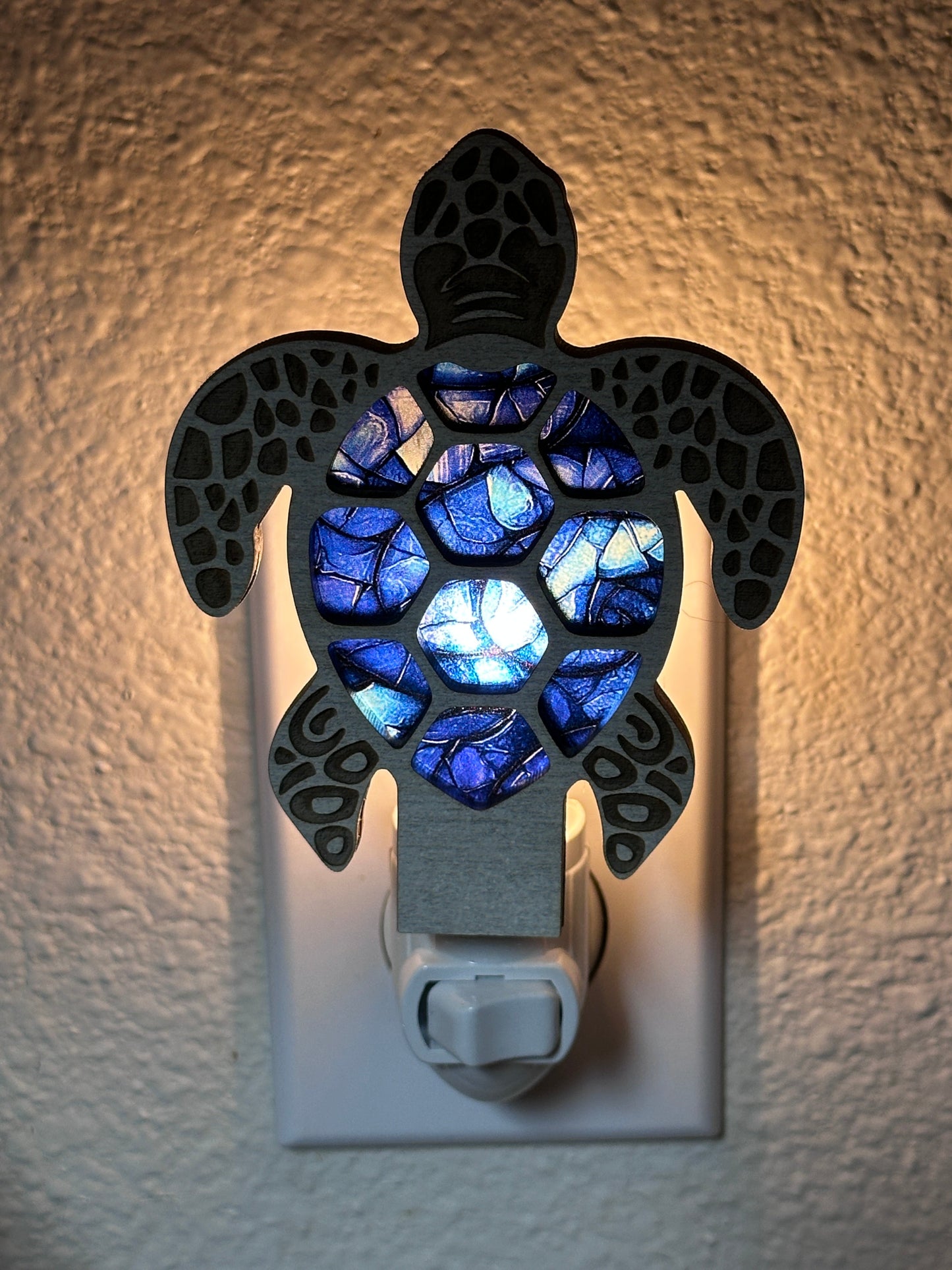 Sea Turtle Handmade LED Night Light with Blue Mosaic Design for Cozy Ambiance